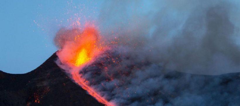 Etna vulcano collasso